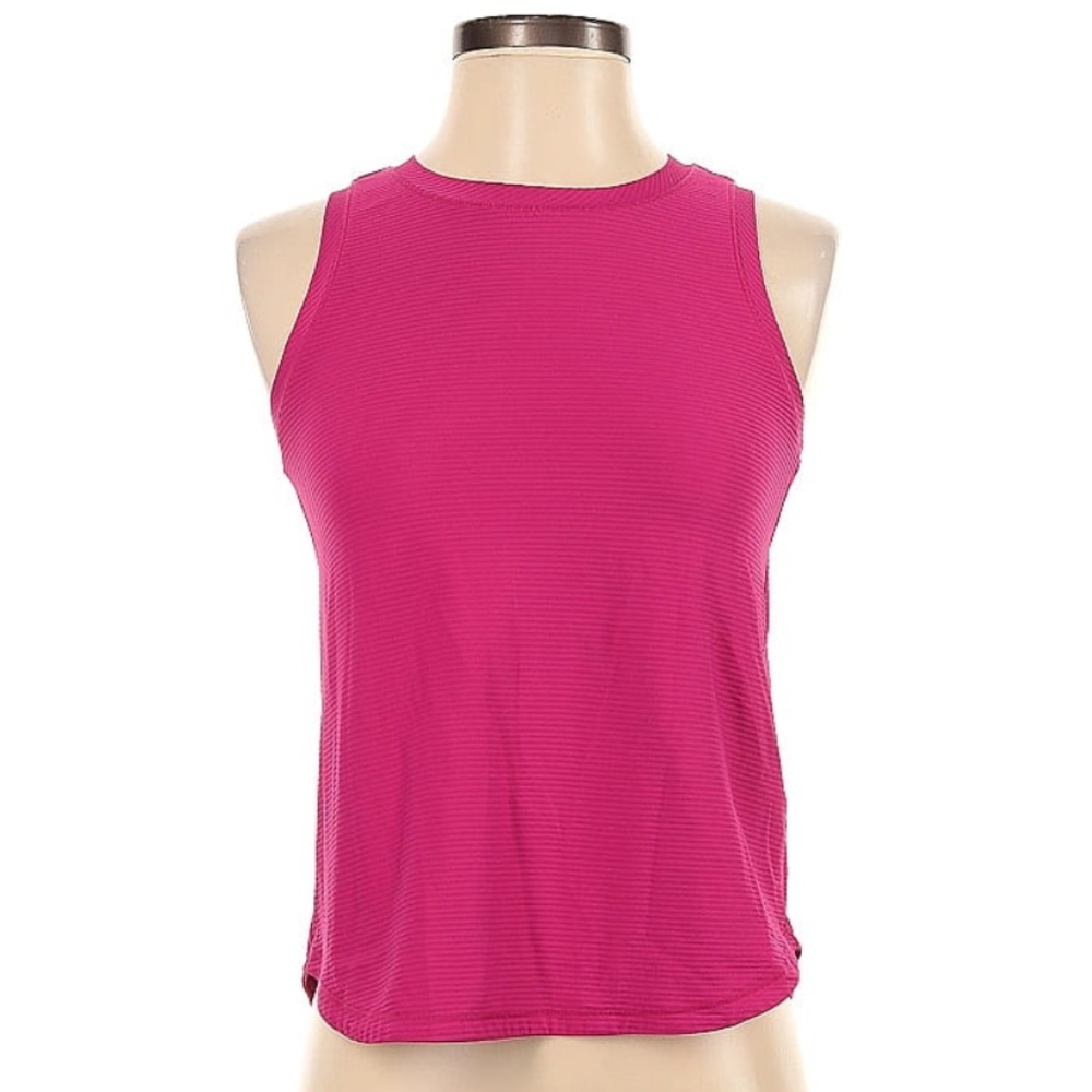 Rib tank in raspberry ice